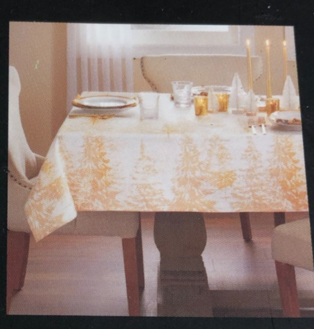 New! Rachel Zoe Oblong Tablecloth 60" X 104" Gold White Christmas Tree Winter